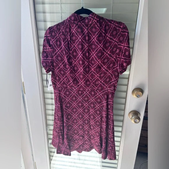 NWT Free People Shades of Red & Pink V-Neck w/Collar Mini Dress in Size 4 - Picture 2 of 2